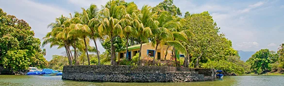 02-07-Islets-of-Granada-Lake-Nicaragua-Colonial-Central-America-Tour