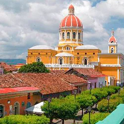 Ciudades coloniales, selvas tropicales y volcanes