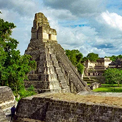 Ruta de los volcanes: mayas, lencas y garífunas